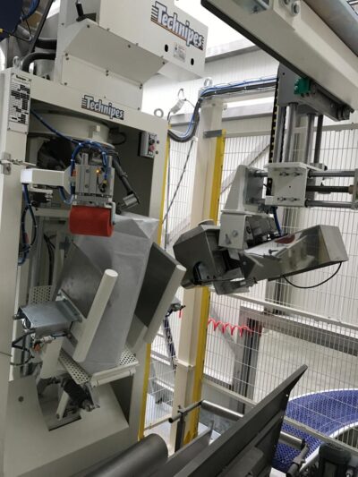 Kayim Technipes afzakmachine voor ventielzakken ultrasoon sealen