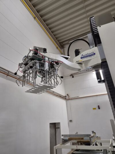 De kap van de robotpalletiser bij Tulip Cocoa