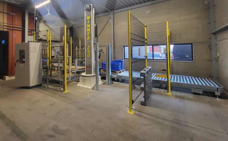 De Winner 259 opgesteld bij NIVE, producent en verhandelaar van eigeeldpoeder.