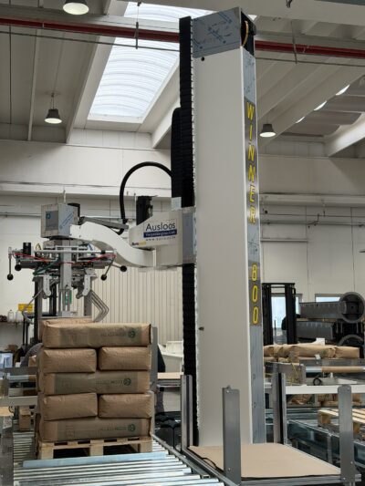 De robotpalletiser bij Tulip Cocoa aan het werk